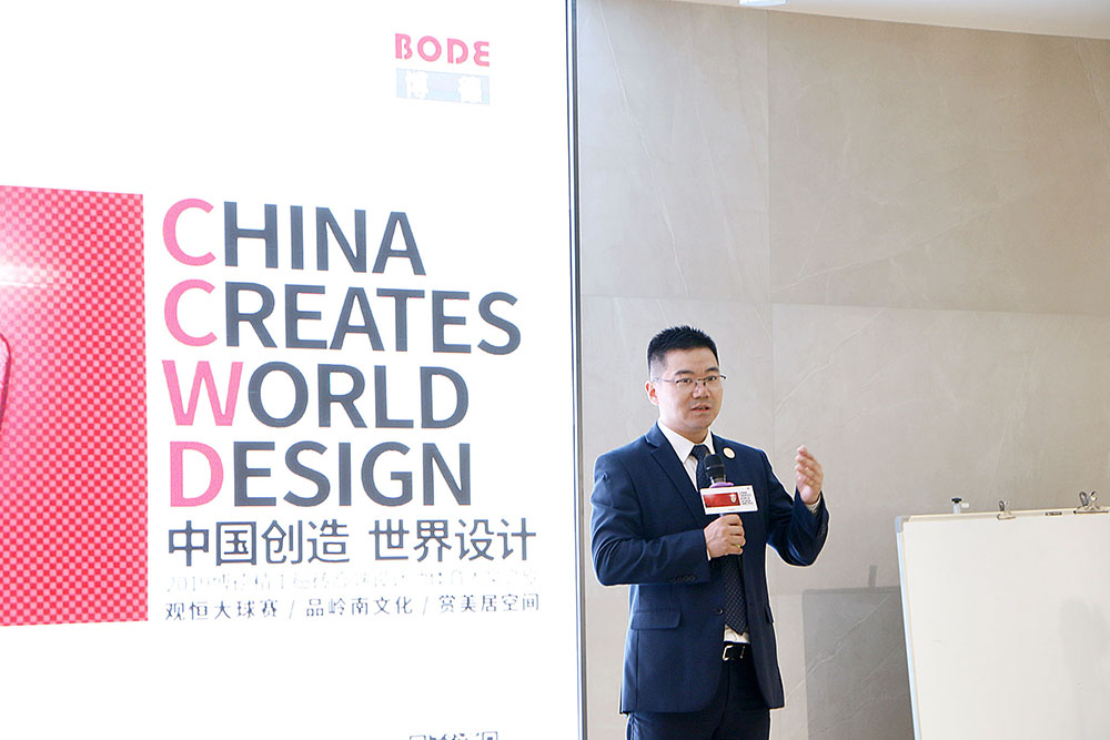 蜜桃视频网站入口国内营销中心总经理秦海胜